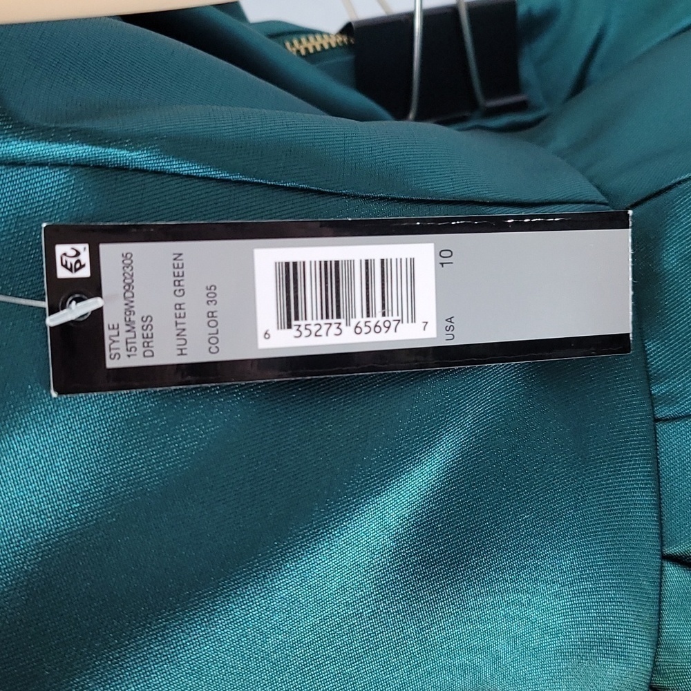 Tahari Women's Hunter Green Cocktail or Holiday Dress - Picture 12 of 16